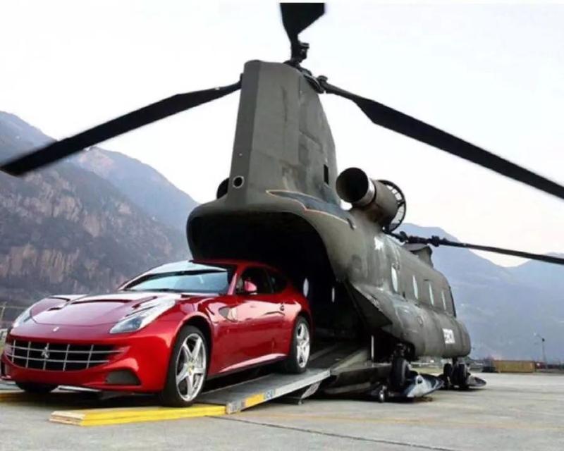 老太太过寿,大儿子开奔驰,二儿子开宝马,穷女婿打来电话:我飞机停哪?