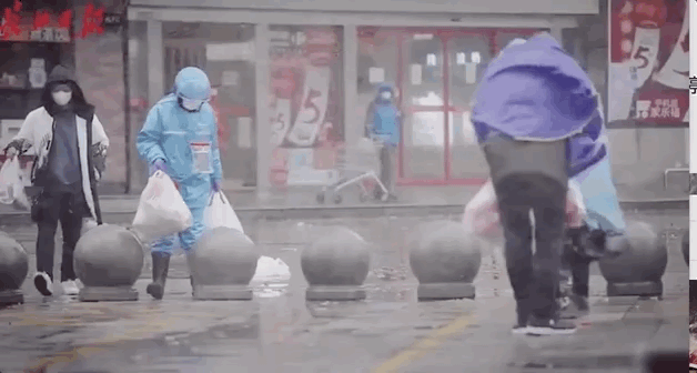 图片来源：@长江日报