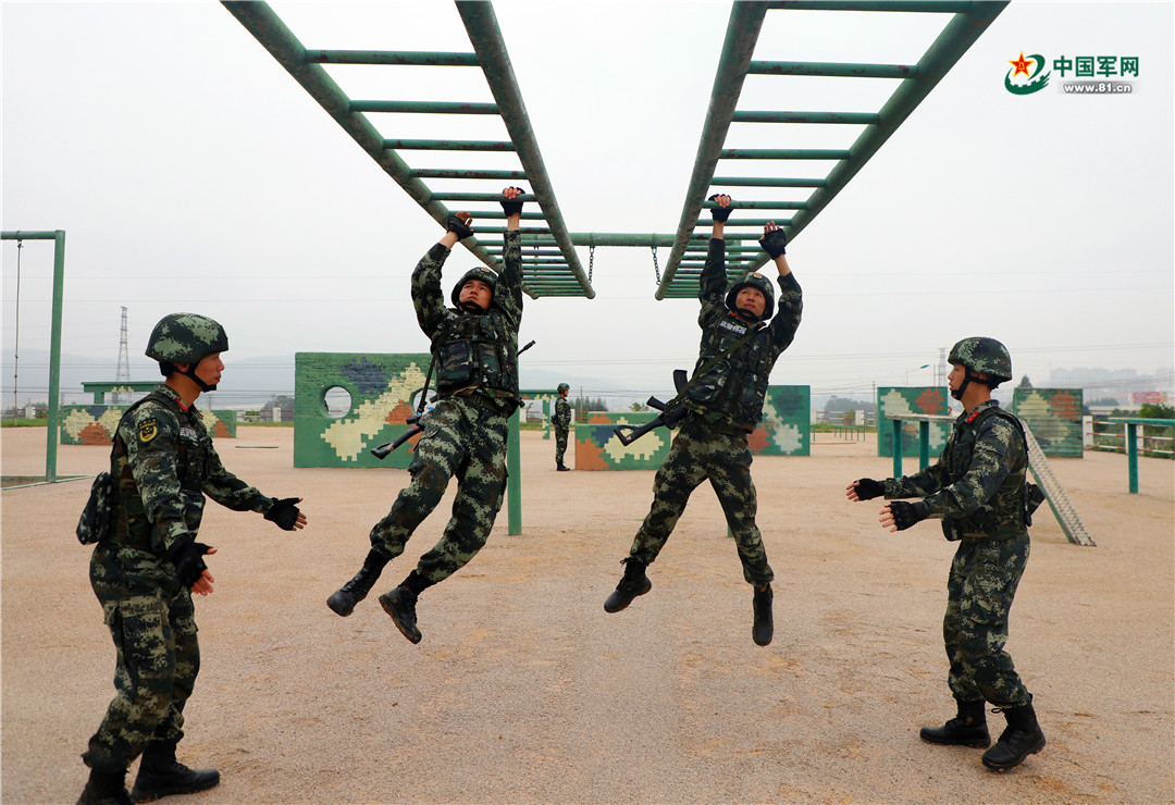 这个训练基地:紧贴实战标准 锤炼过硬技能|武警官兵|官兵_新浪军事