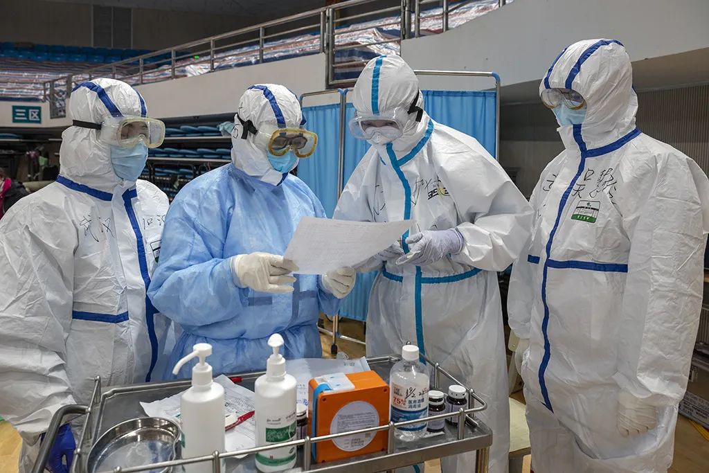 这场告别,笑着哭了|新冠肺炎_新浪新闻