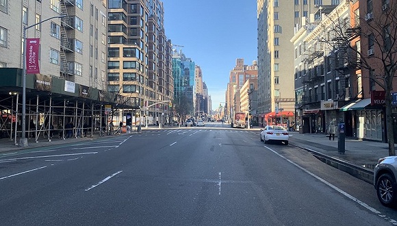 纽约空荡荡的街头.图片来源:推特