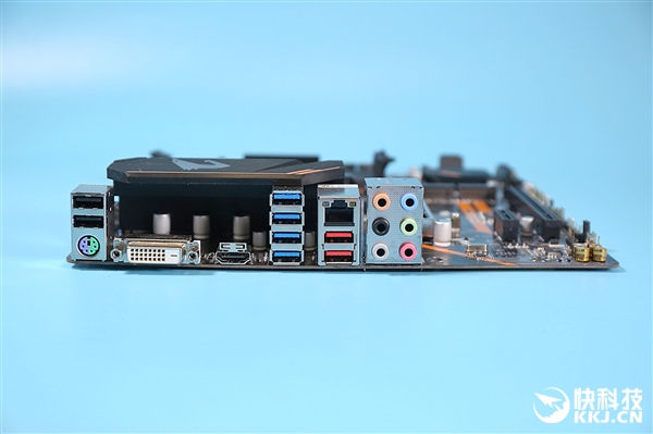 双m2接口技嘉新小雕b450maoruselite图赏