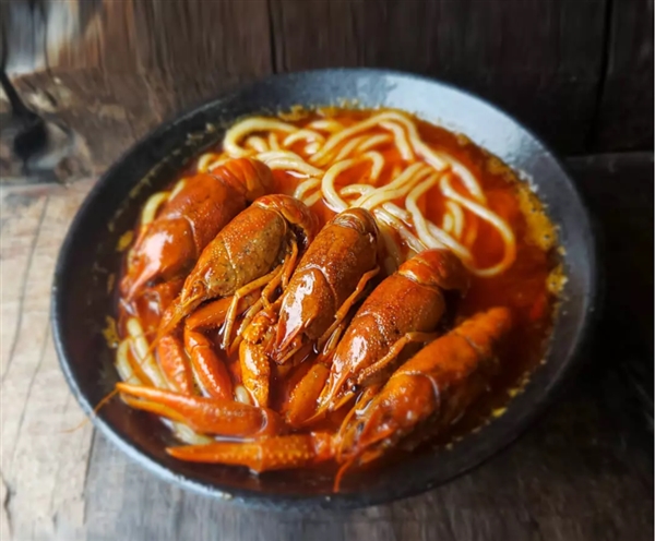 小米有品上架原汤实肉香辣米线:一盒5只小龙虾