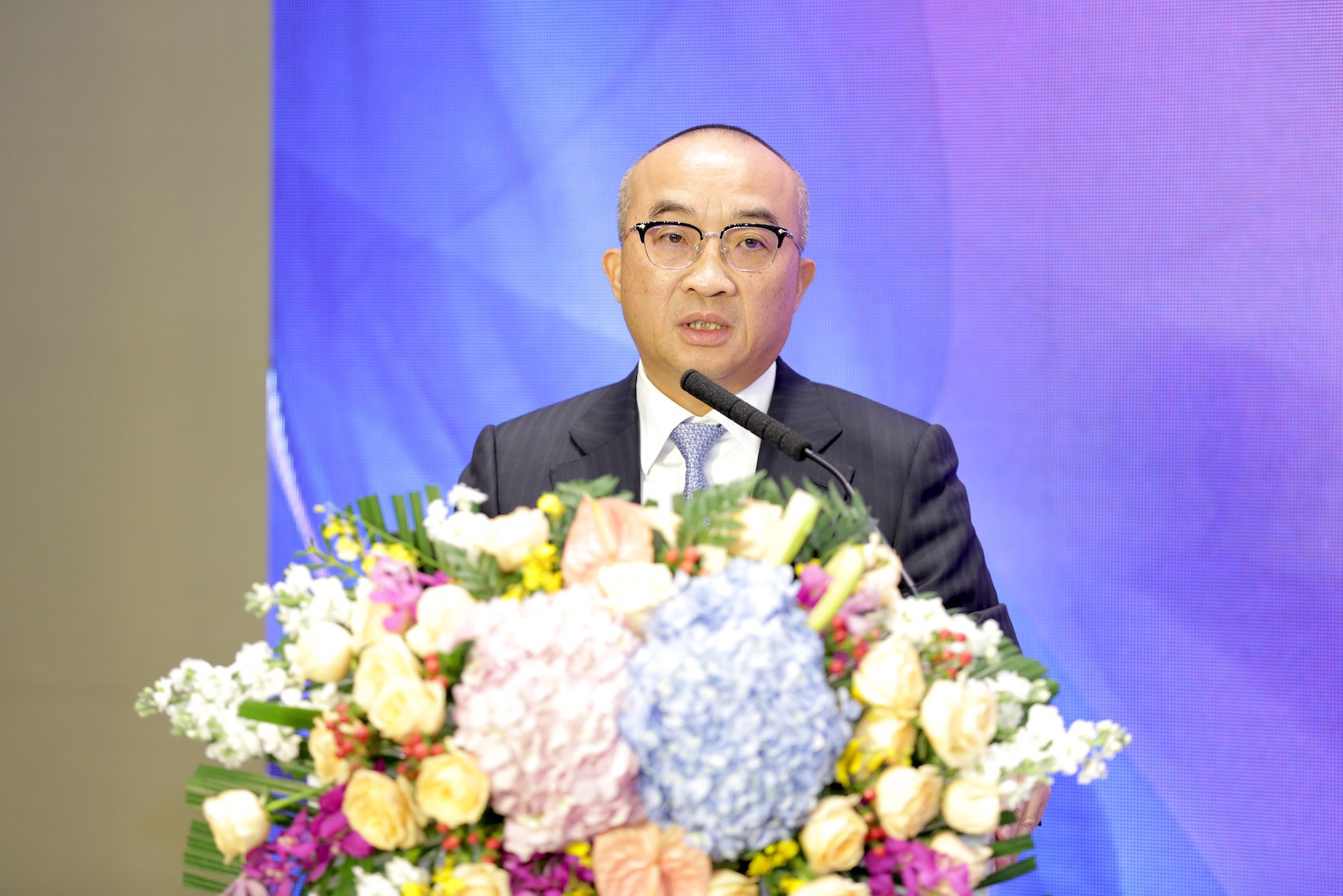 2016年马立强辞职后,总裁由金辉集团董事长林定强兼任,执行总裁则为其