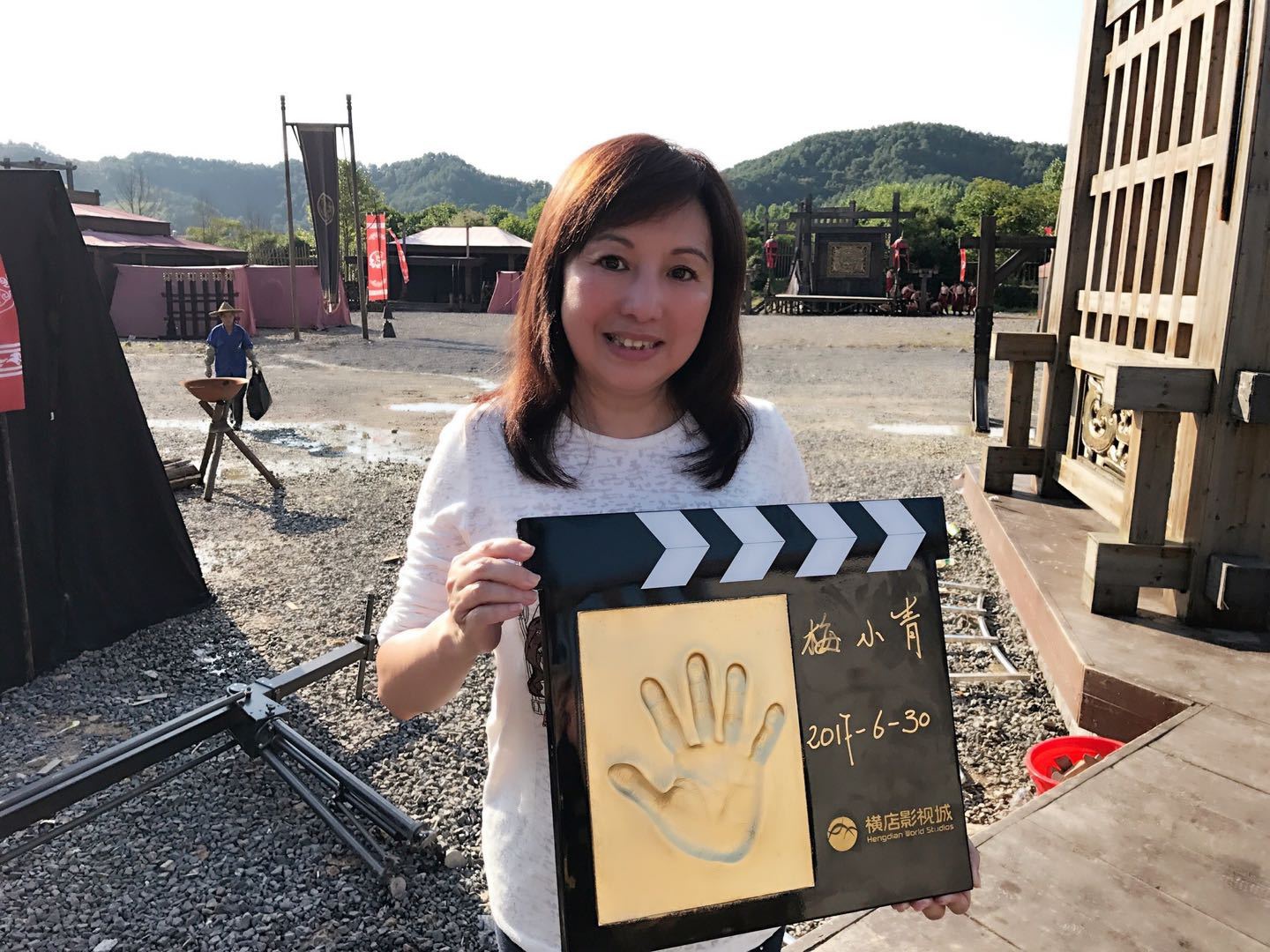 梅小青:其实在做每一部剧时,我都是很满意的,因为我把它们当成了我的