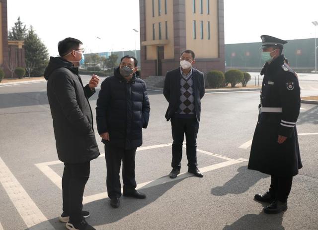 郑州工业应用技术学院:实施双导制 构筑师生健康严密防线