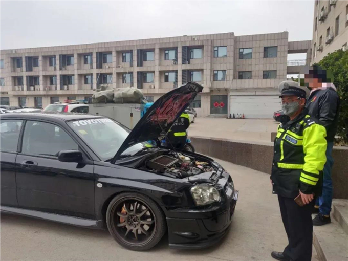 "炸街车"声噪扰民 东营警方严厉查处