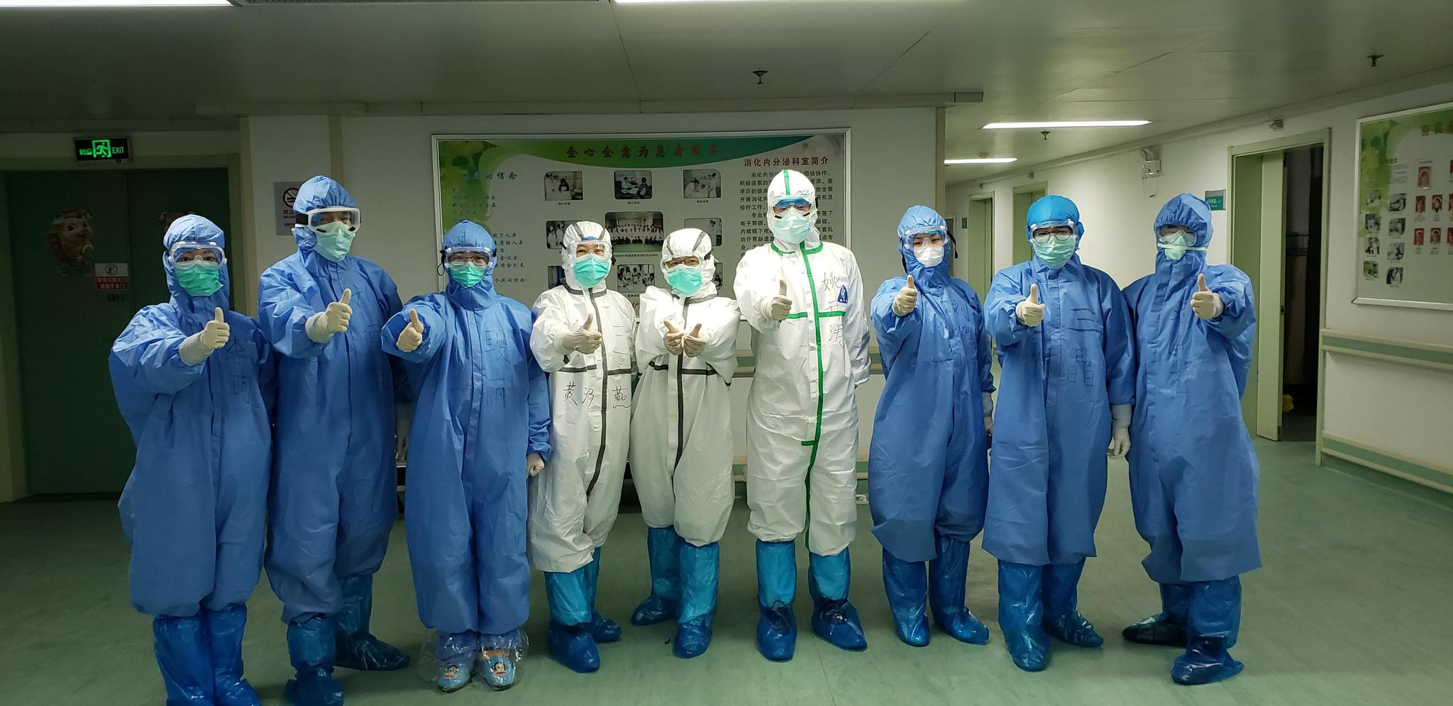 心系陕西抗击疫情英雄互娱向陕西定点抗疫医院捐赠抗疫物资