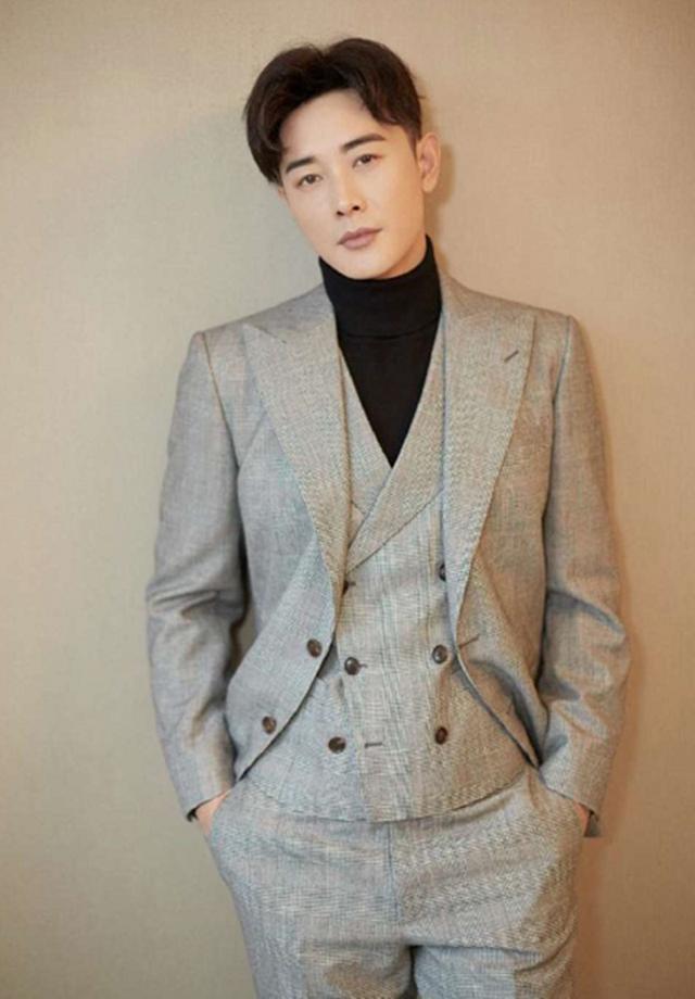 罗晋饰演的徐姑姑虽在剧中的穿搭很有品味但这男主也太惨了吧