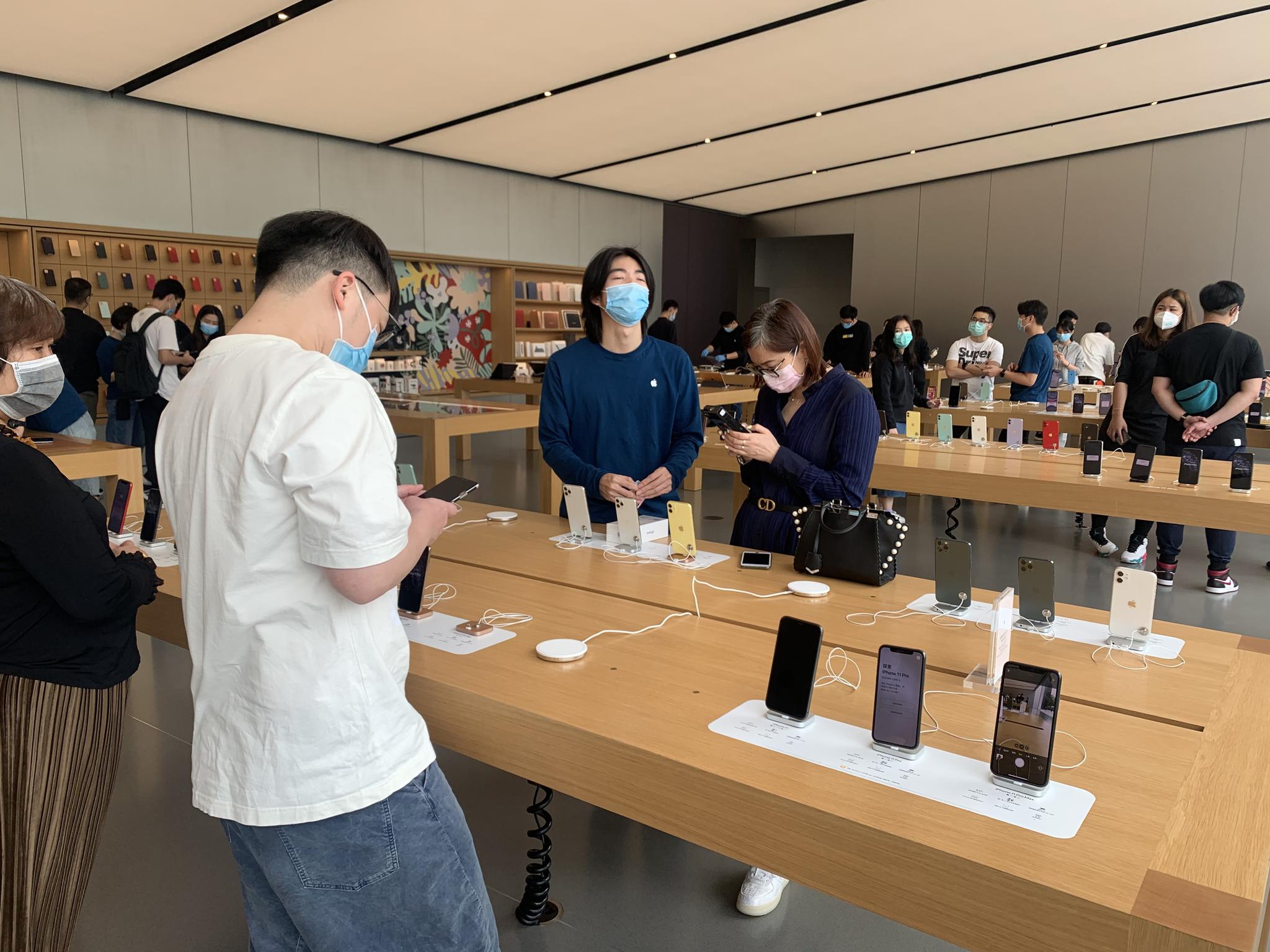 苹果中国官网解除iphone限购但线下门店依然限买2台