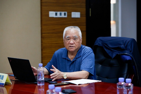 11月12日下午,中国工程院院士,广西大学教授郑皆连及其团队来到我集团