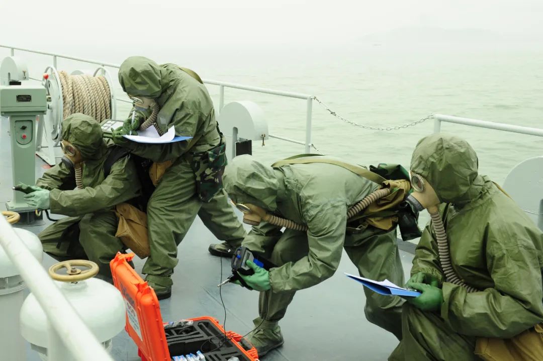 揭秘|行走在生死线上的"降魔精兵"|防化|防化兵_新浪军事_新浪网