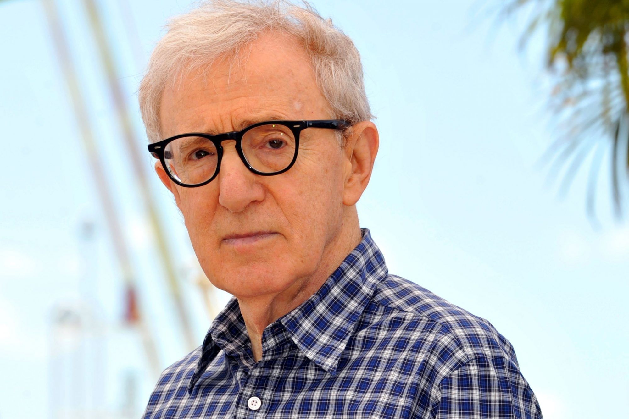 伍迪·艾伦自传《凭空而来》4月发行,旧爱拍摄封面照