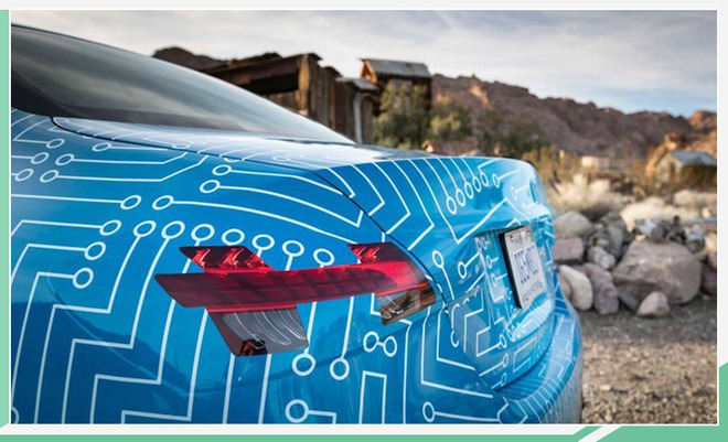 推2种外观套件/配48V微混 奔驰新款E级今日发布