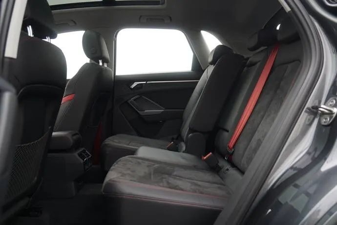 年轻人咬咬牙就买了，这几台20多万的入门豪华SUV实力大揭秘！