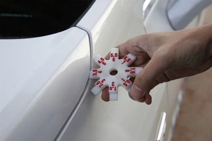 年轻人咬咬牙就买了，这几台20多万的入门豪华SUV实力大揭秘！