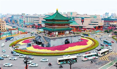 古城西安车水马龙显生机