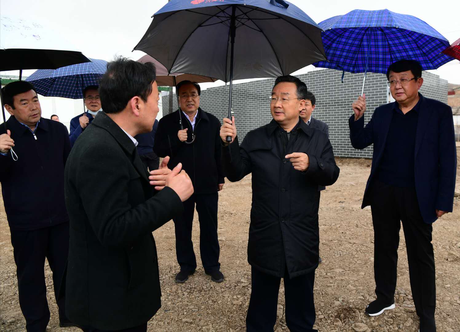 唐仁健在岷县调研脱贫攻坚等工作