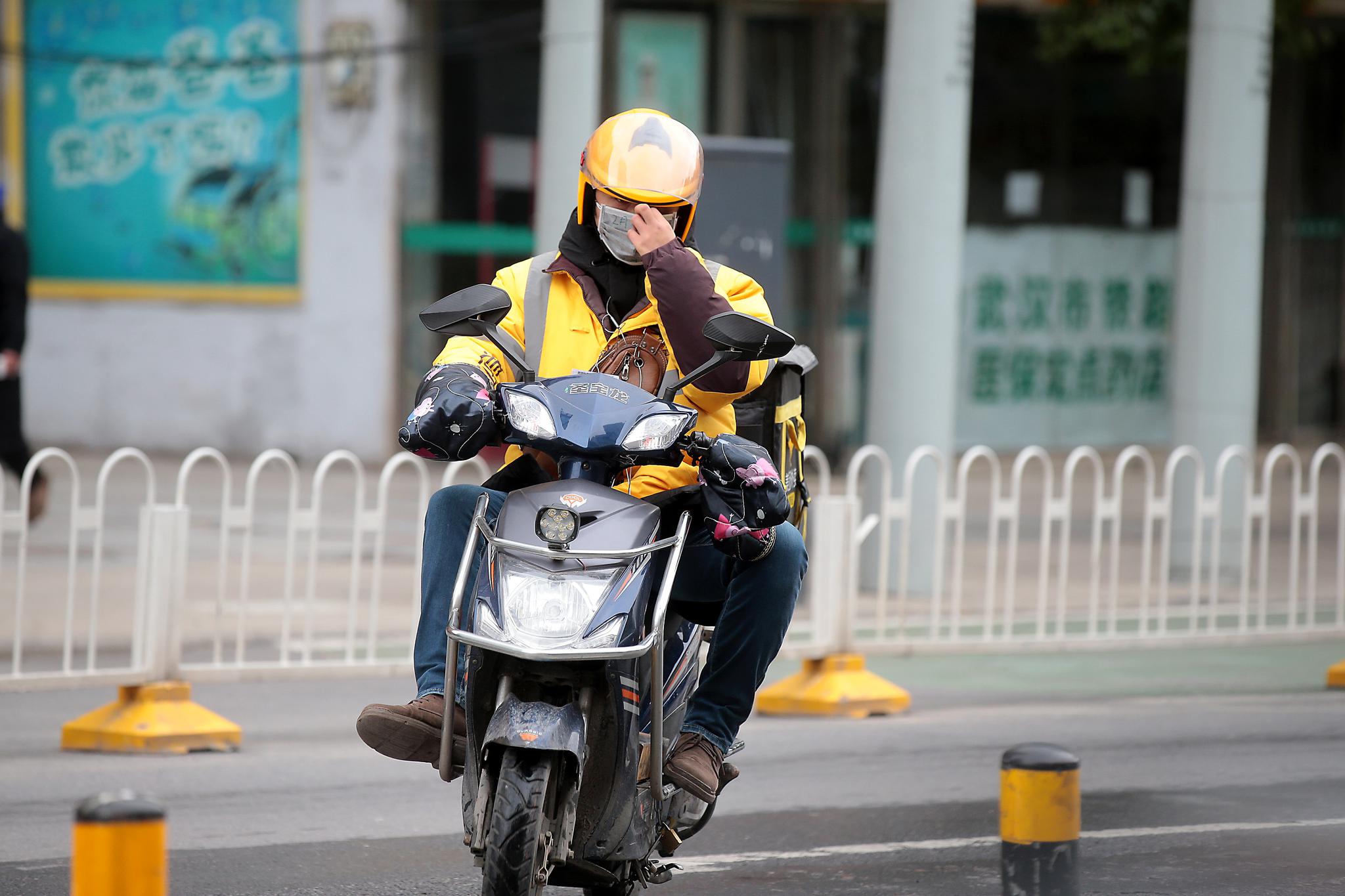 美团2019年财报超八成外卖佣金用于给骑手发工资