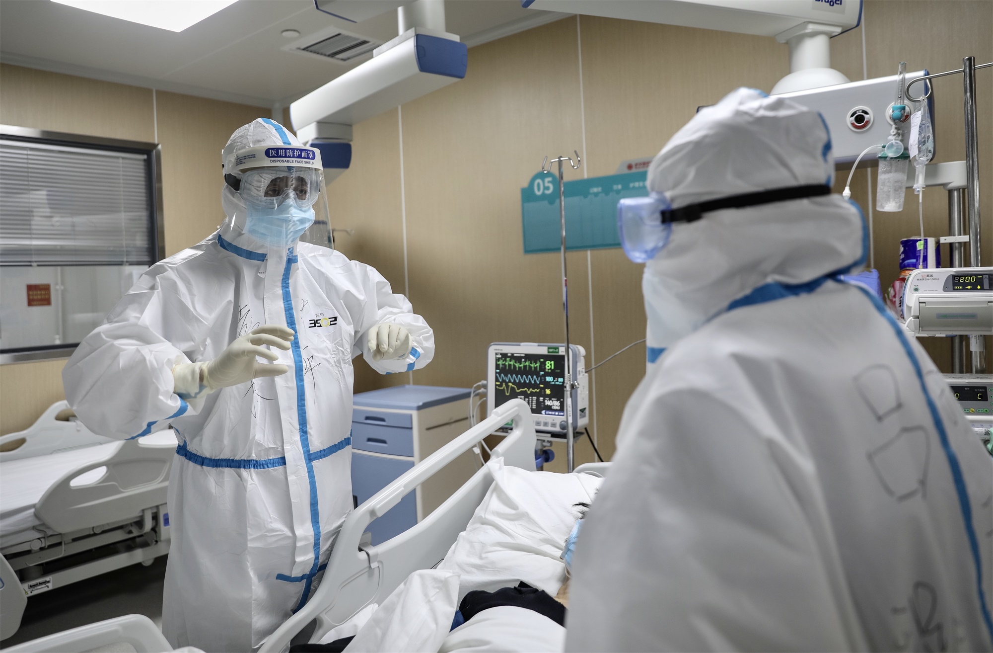 【武汉直击】独家专访:新冠重症病患,如何进行心理治疗?