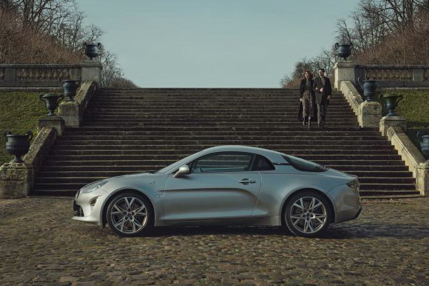 只为特别的你打造 Alpine发布两款特别版车型