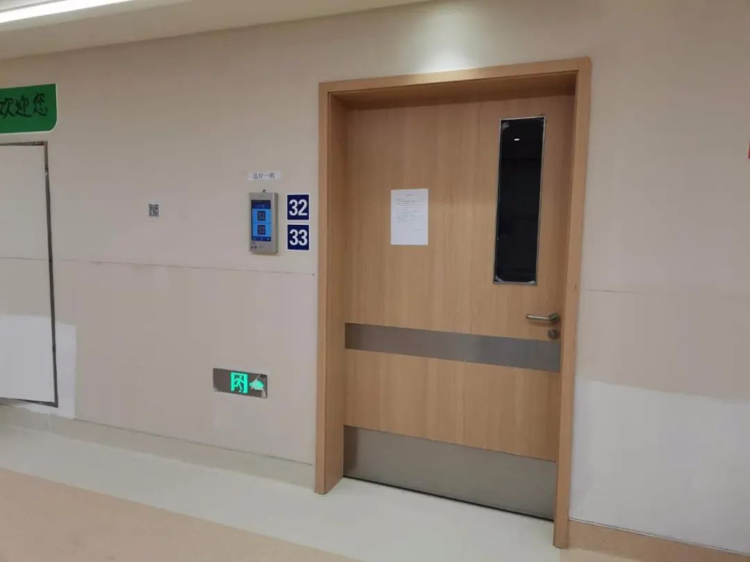 深夜,红区一扇病房门却怎么也"关不上"