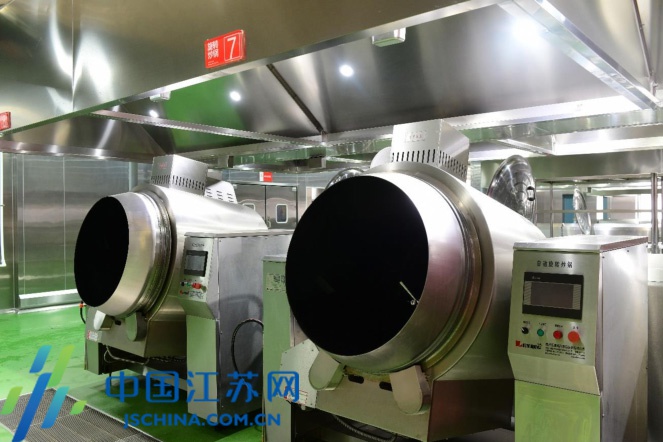 中央厨房 让防疫人员吃上可口的热乎饭 手机新浪网