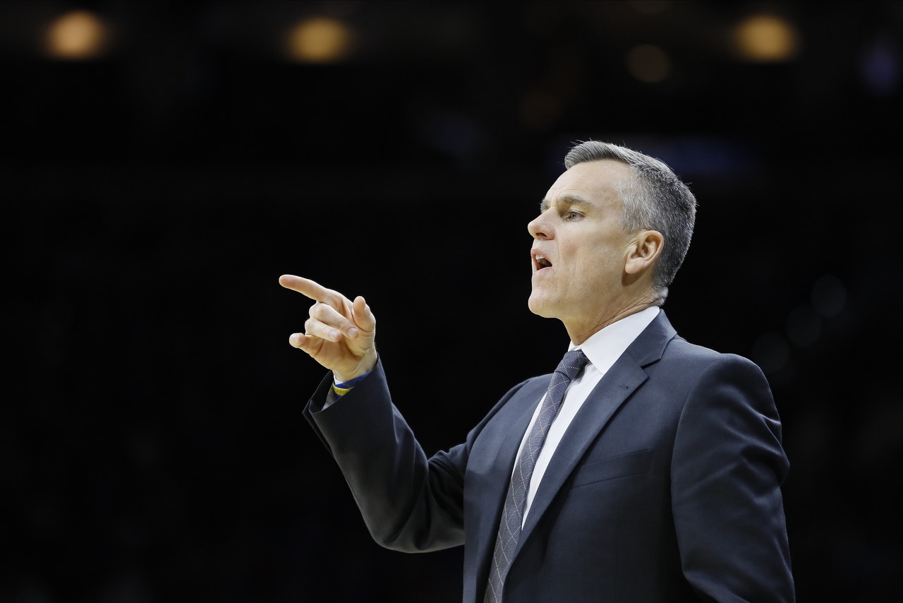 多诺万:比赛有些时段我们进攻陷入了停滞 必须处理和正视问题