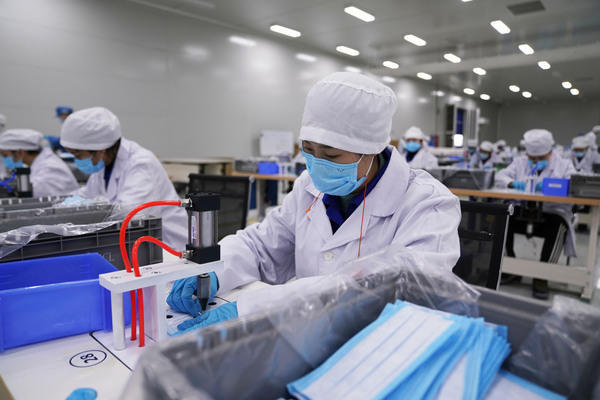 全球口罩"疯":一场特殊的口罩生产竞赛