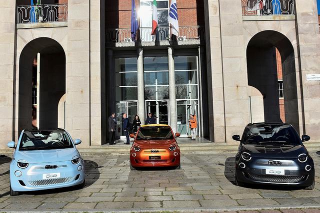 意大利：菲亚特克莱斯勒推出首款电动汽车