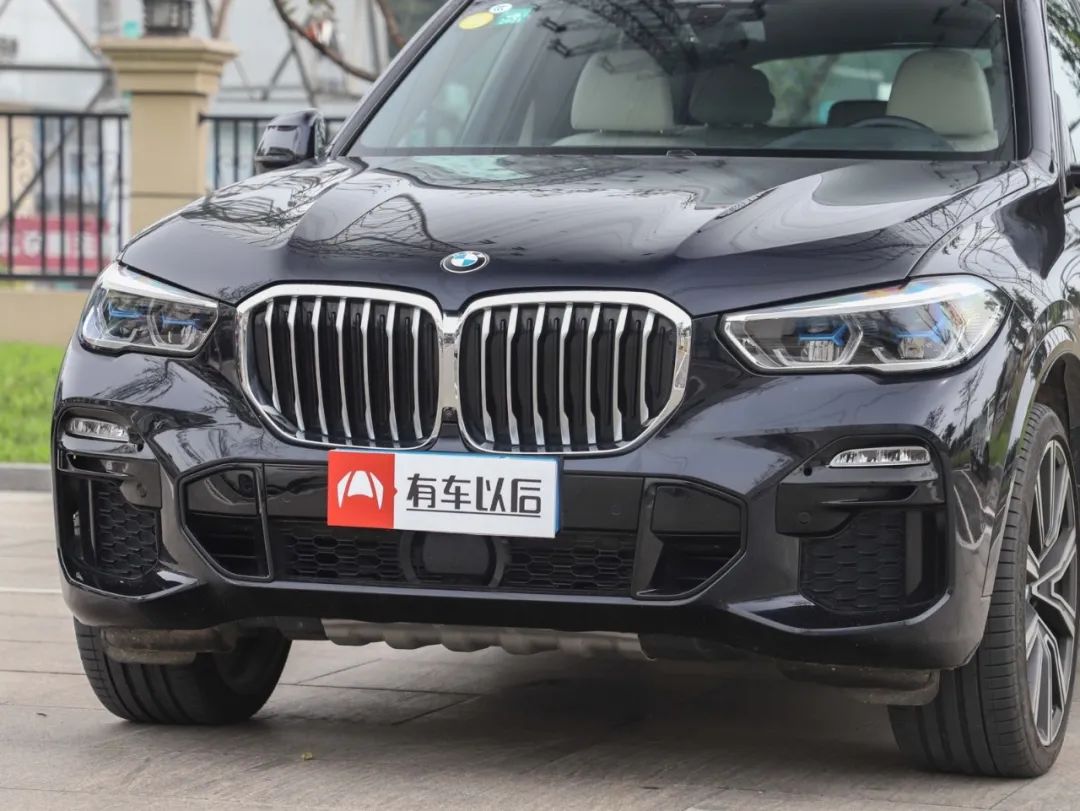 2.0T+8AT，性价比最高的宝马SUV之一，多数男人都喜欢