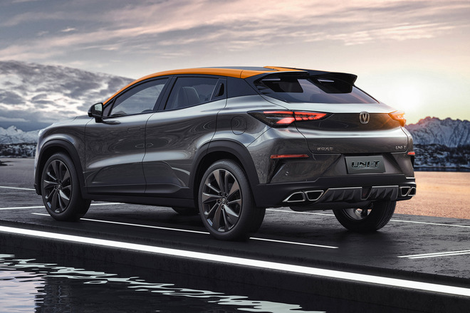 前瞻科技感“溢出”屏幕 长安UNI-T全球首发