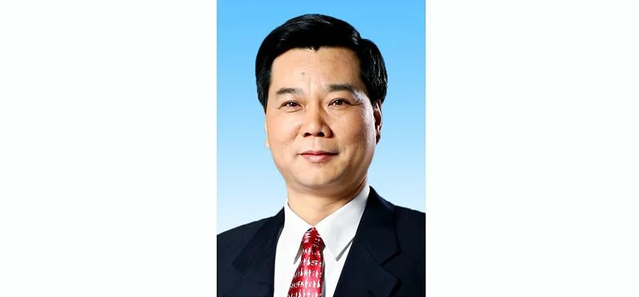 1963年出生的王森有很深的核电背景,1987年5月至2004年9月,17年间一直