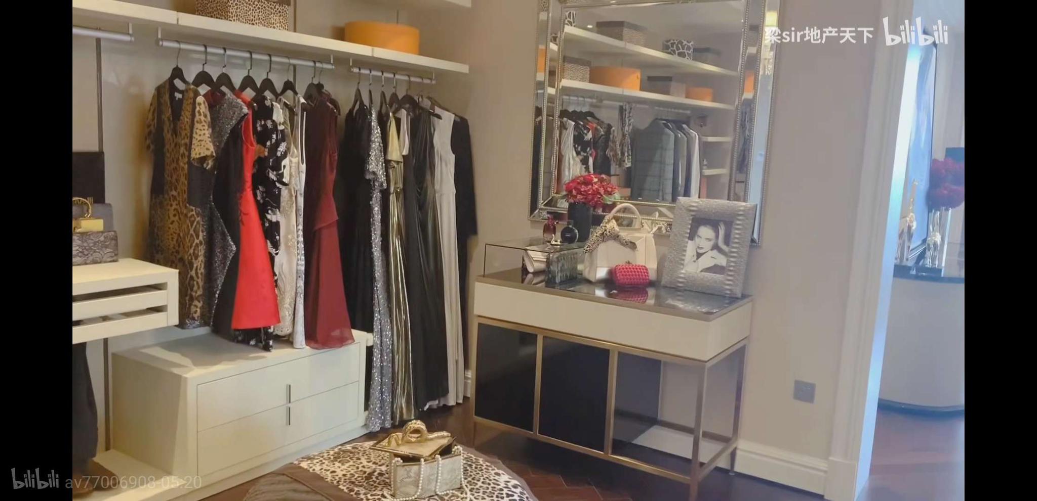 口红一哥李佳琦上海豪掷1.3亿购豪宅,网友:他值得