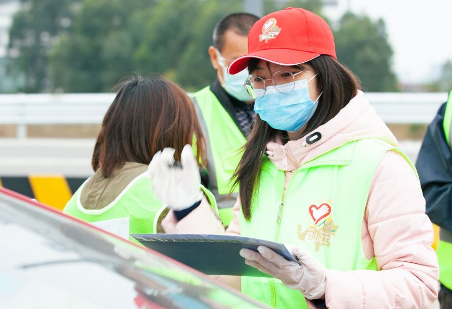 为这群"逆行者"点赞!江门志愿者用"雷锋精神"凝聚抗疫磅礴力量!