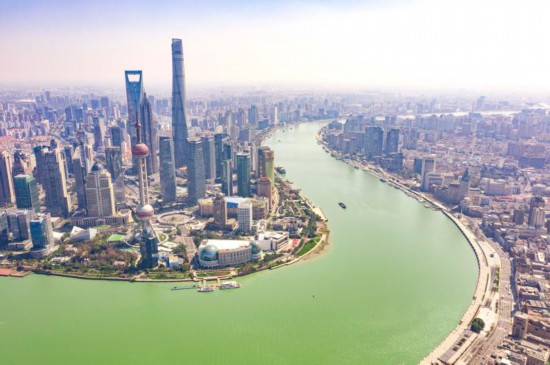 "惊蛰"空中俯瞰上海浦江两岸