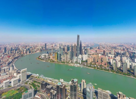 "惊蛰"空中俯瞰上海浦江两岸