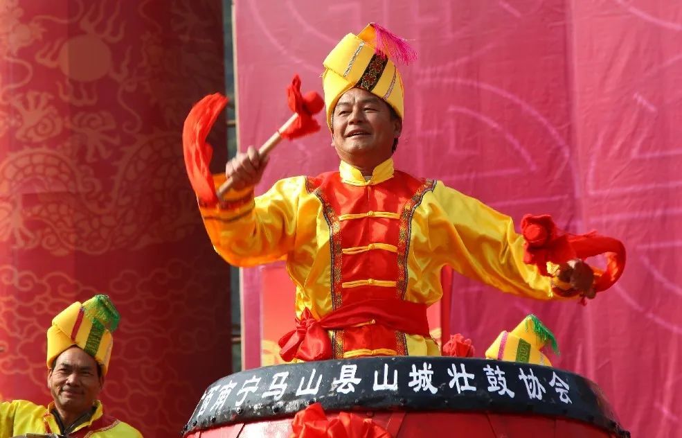 鼓王韦建廷传承壮族会鼓千年雄风
