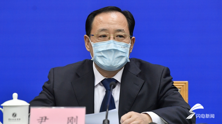 省国资委党委委员,副主任尹刚表示,新冠肺炎疫情发生以来,省属企业