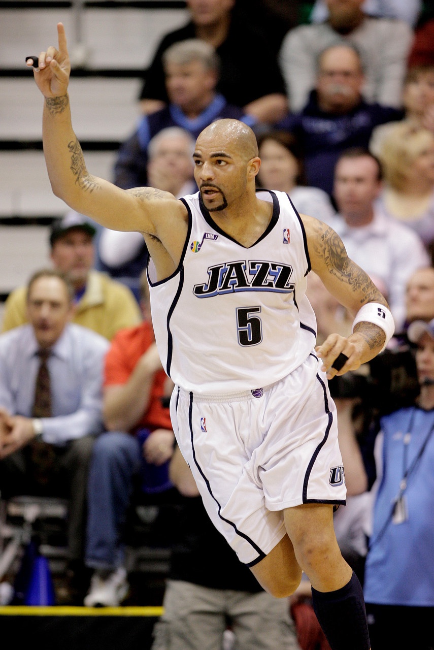 随后骑士队与布泽尔签下了一份起薪为35万美元的