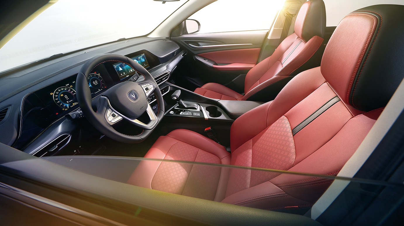 PLUS系列首款轿车 长安逸动PLUS今日开启预售