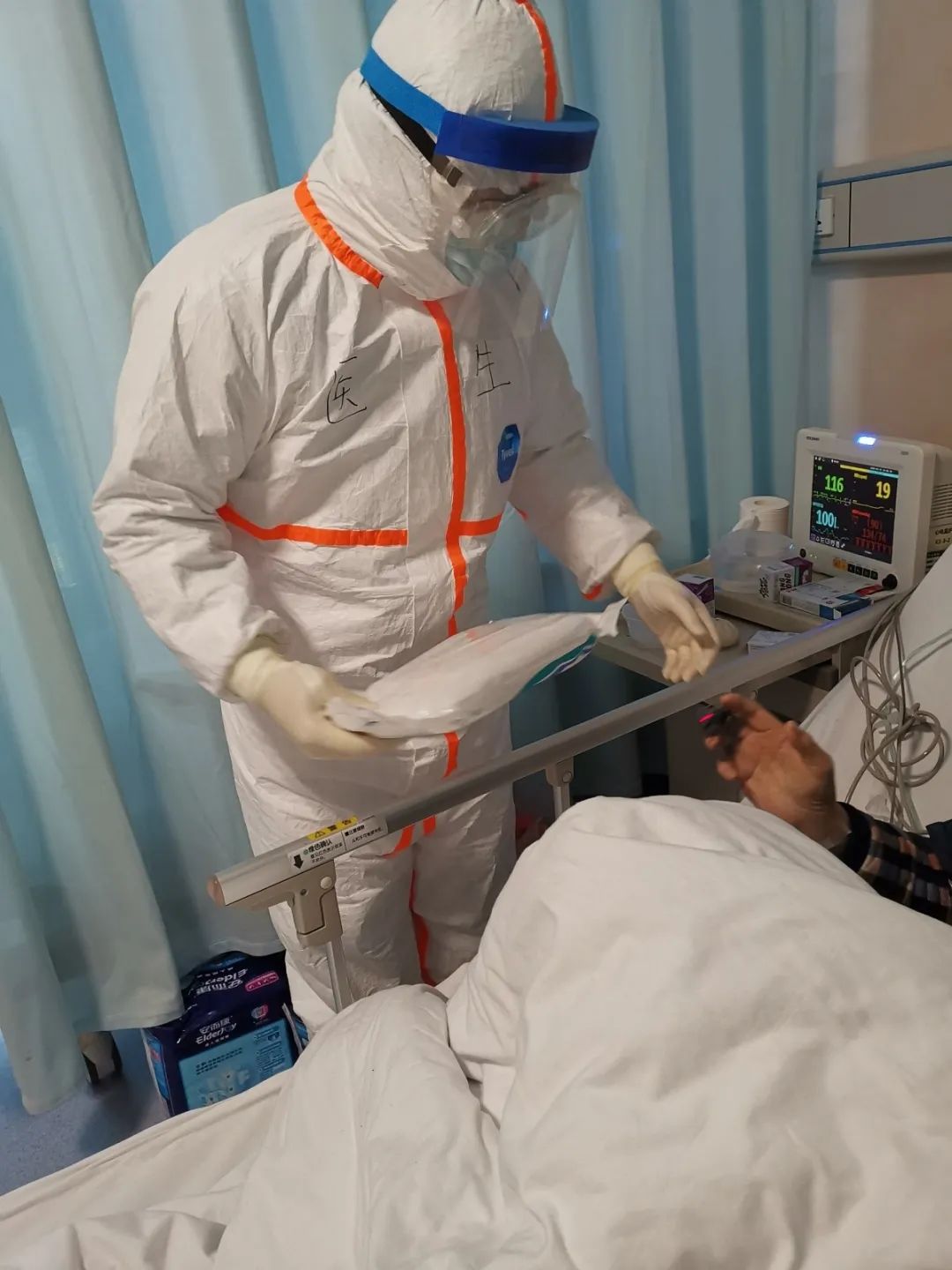 二上"火线"!宁波这位评上全国先进的抗疫医生,原来这么拼这么暖