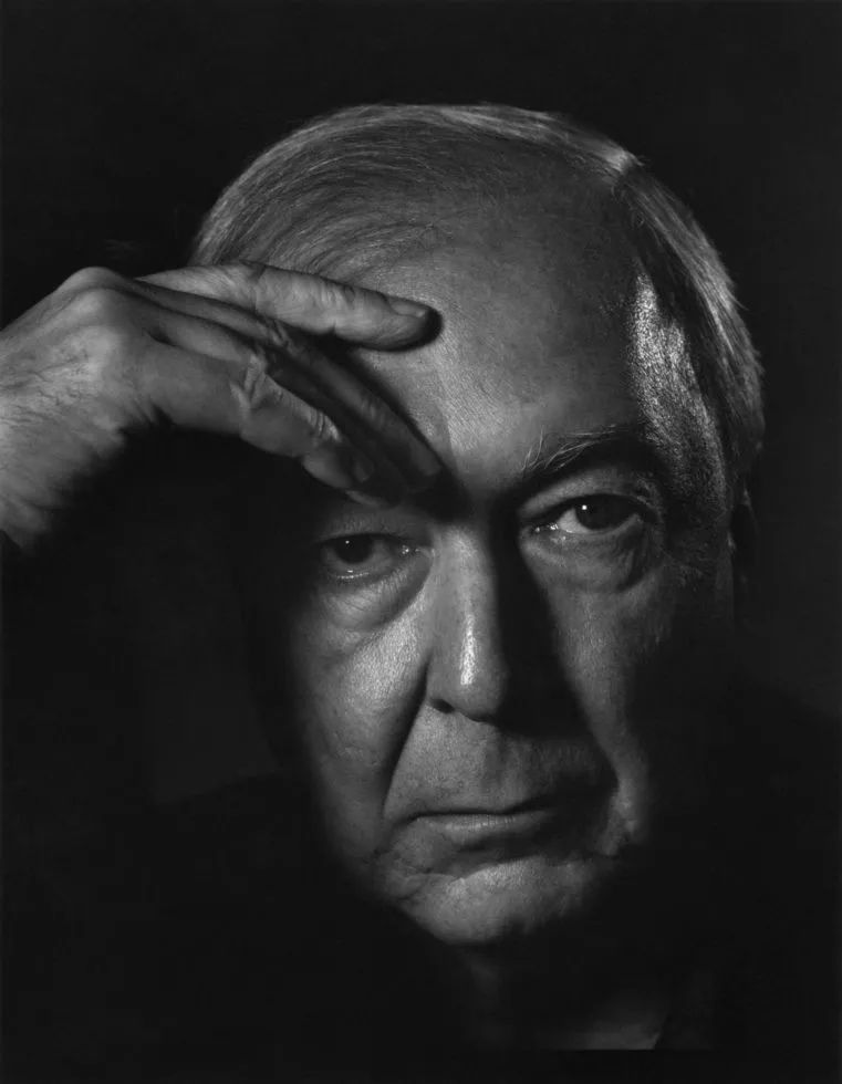 他是"摄影界伦勃朗",拍下无数伟大的时代面孔,每一张都充满了故事