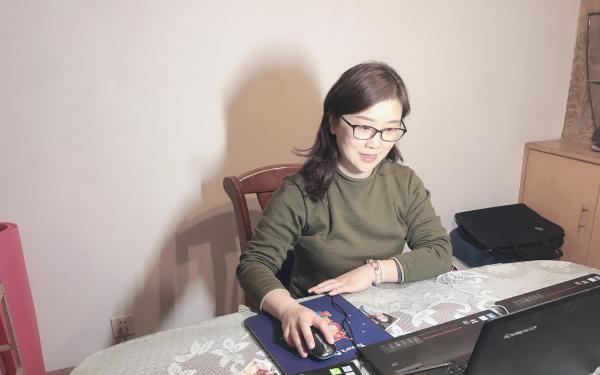 过了一会儿,学生竟给杨红发来一封"检讨书":"杨老师不好意思,我在语文