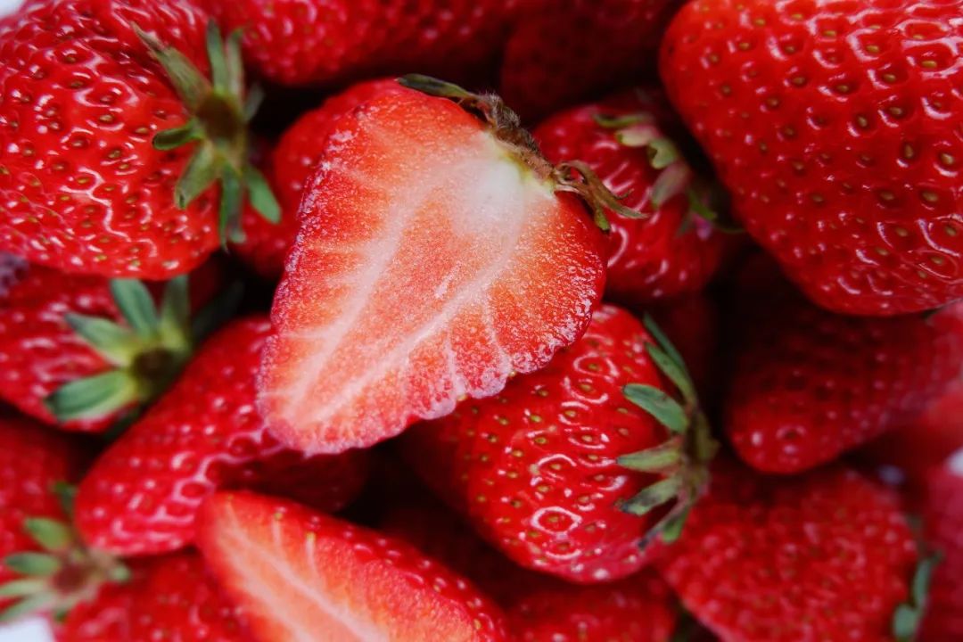 上海囡囡们的朋友圈都在晒的草莓