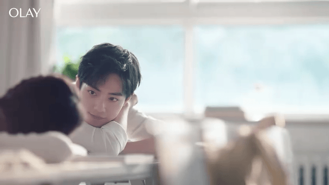 肖战为Olay拍摄的微电影广告（图源：视频截图）