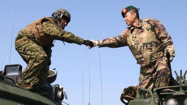 手榴弹在舰艇上爆炸,多名士兵倒下,韩国军队陷入麻烦又遭美施压