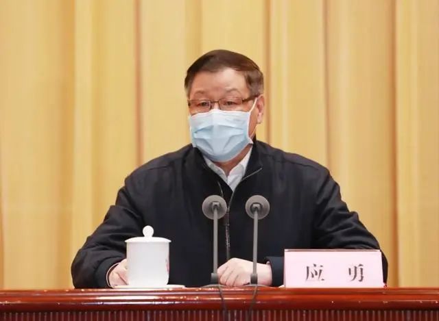 湖北省委书记应勇疫情防控一丝也不能放松脱贫攻坚一天也不能耽搁