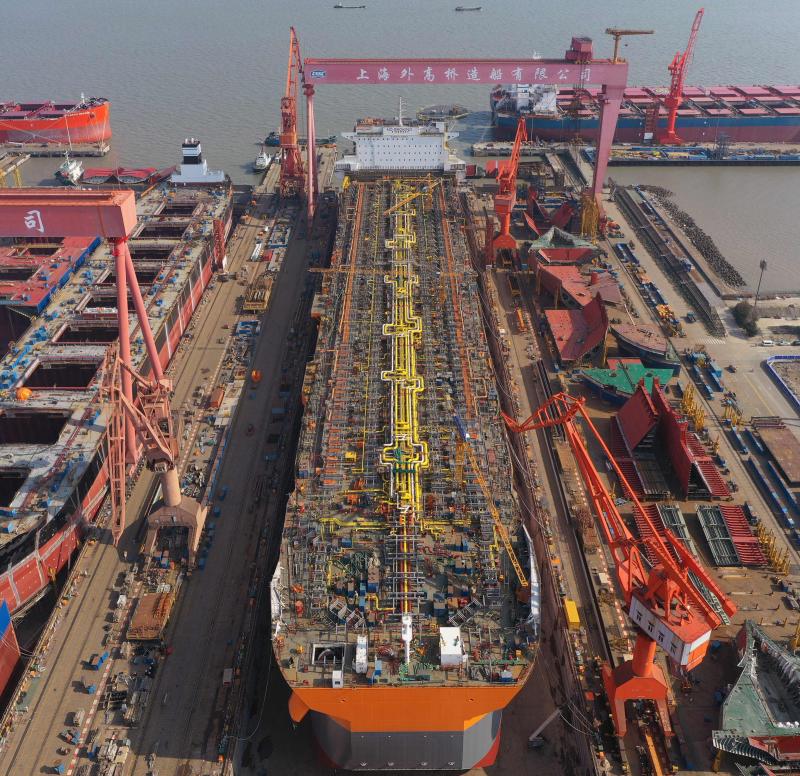 中国第一长上海外高桥造船740米长船坞主体结构完工将造首艘国产大型