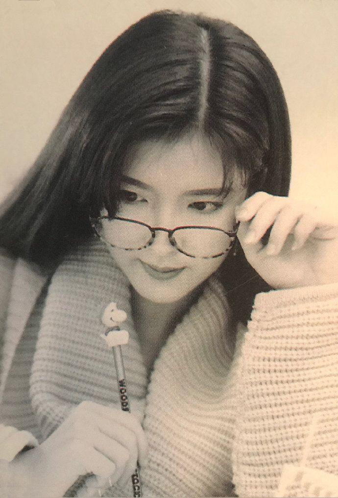 妇女节的真女神周慧敏晒30年前旧照